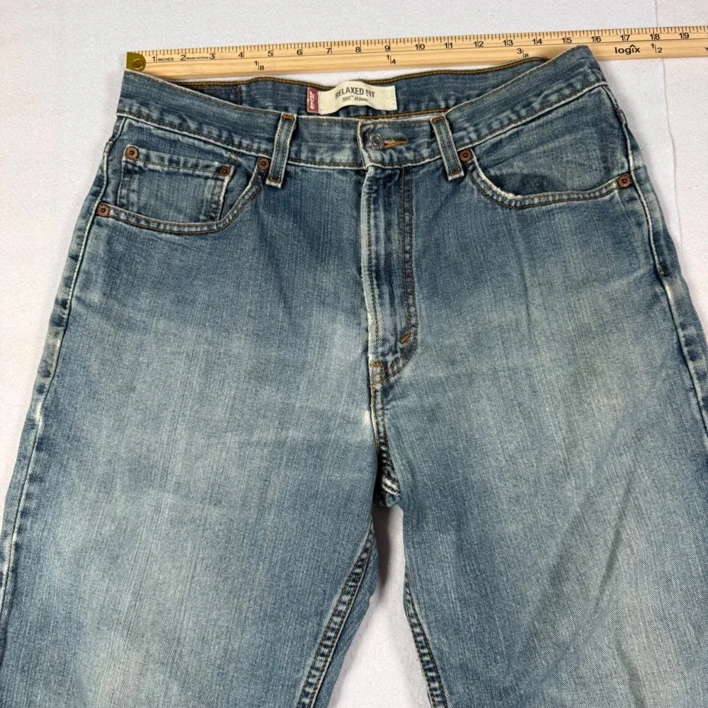 Vintage Y2K Levis 550 Relaxed Fit Jeans 33x30 Blue Denim Medium Wash Tapered Leg